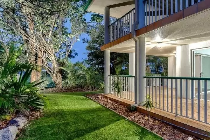 4/8 Clyde Road, Herston Sold by Aurora Property - image 2