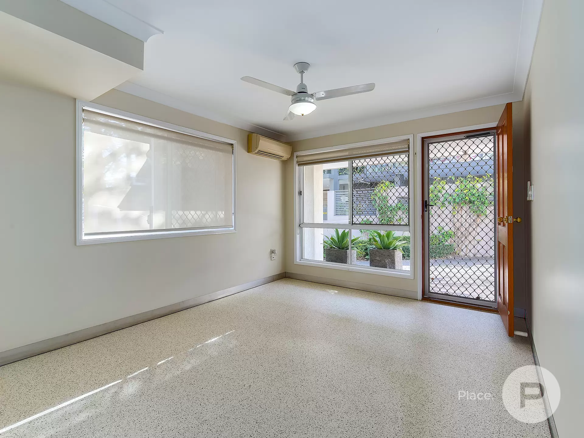 1/57 Balmain Street, Wooloowin Sold by Aurora Property - image 1