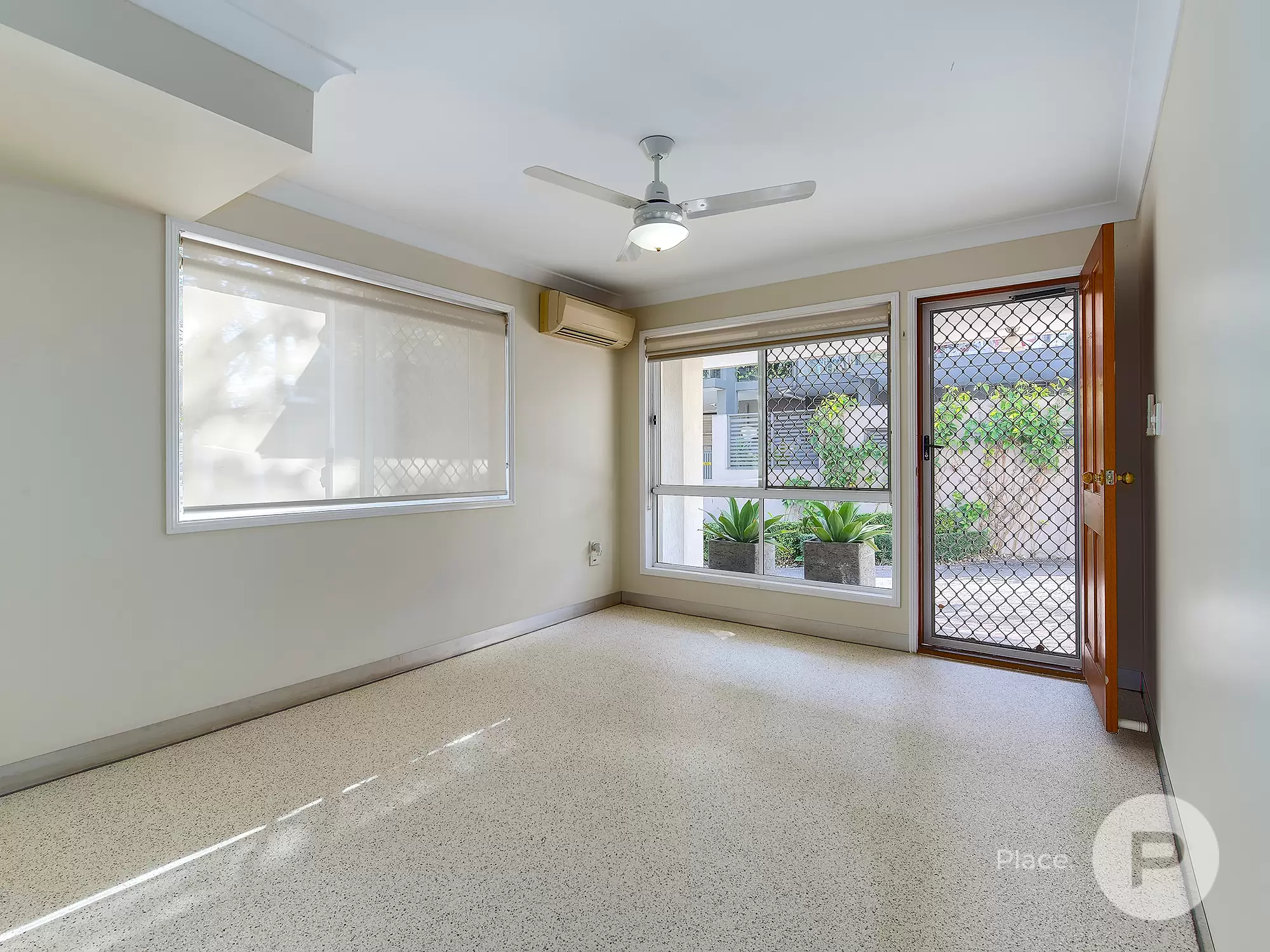 1/57 Balmain Street, Wooloowin Sold by Aurora Property - image 3