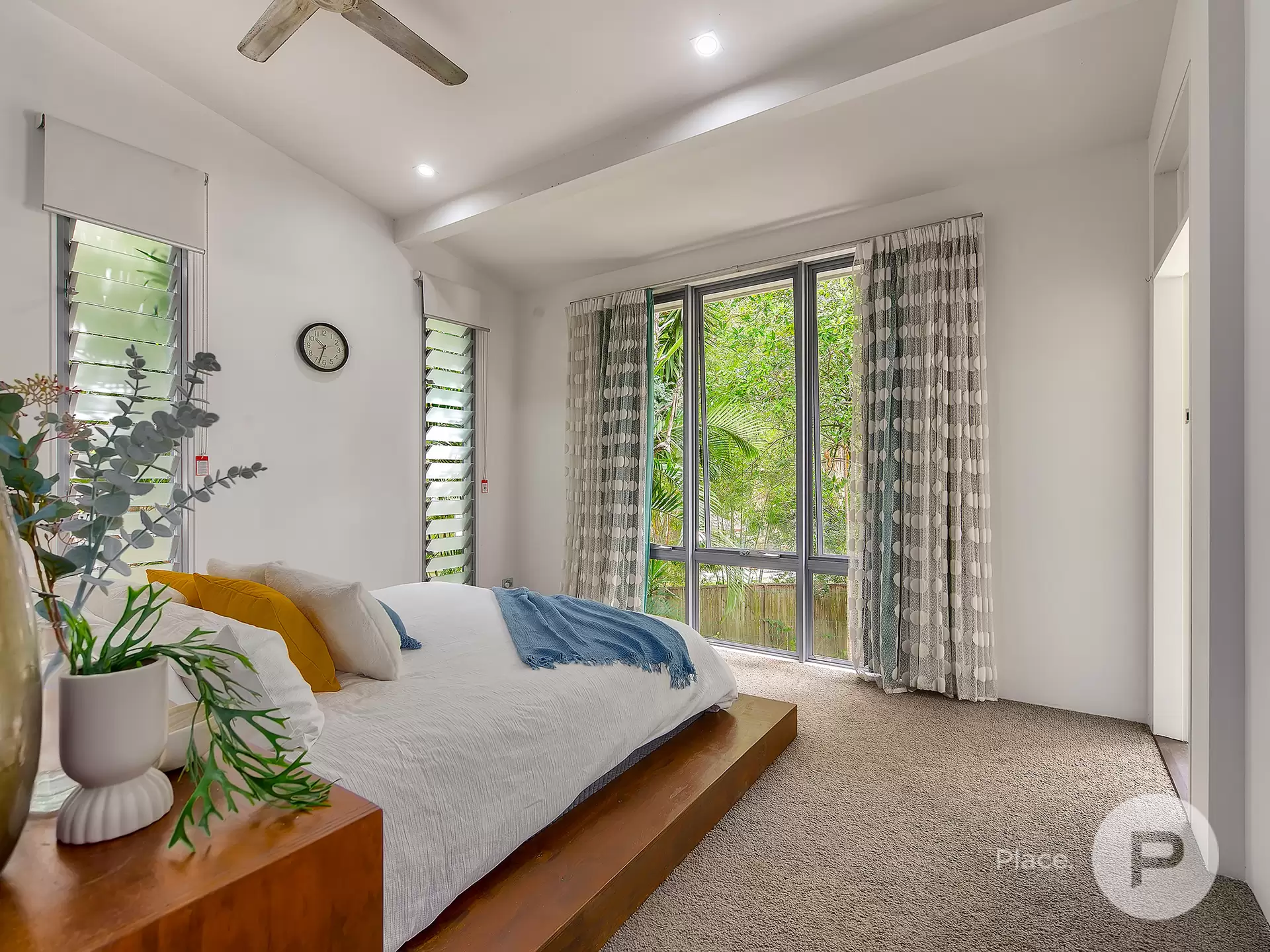 104 Glen Retreat Road, Mitchelton Sold by Aurora Property - image 1