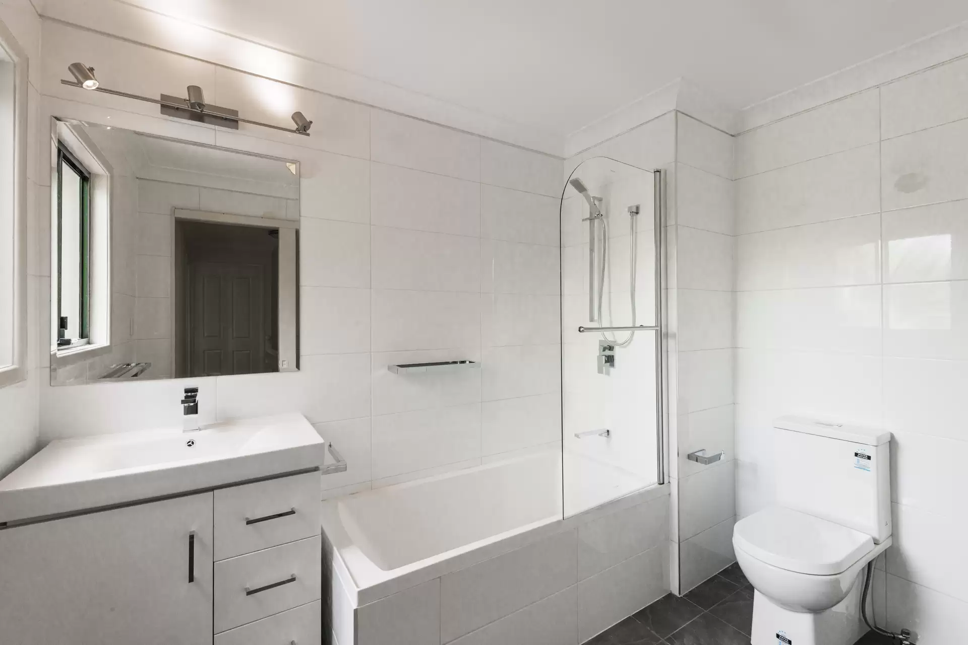 6/32 Fleming Road, Herston Sold by Aurora Property - image 1