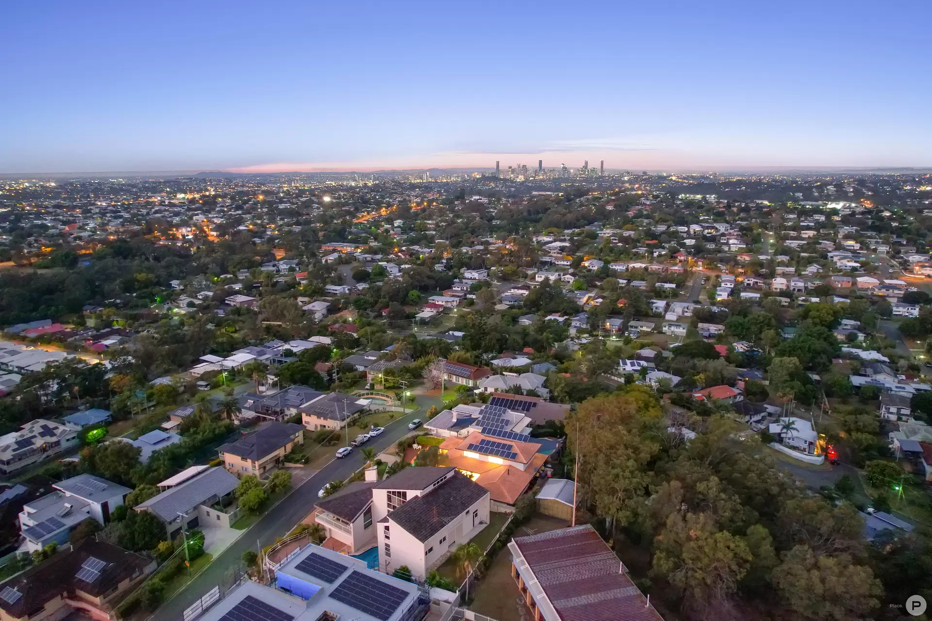 18 Belfort Street, Stafford Heights Sold by Aurora Property - image 1
