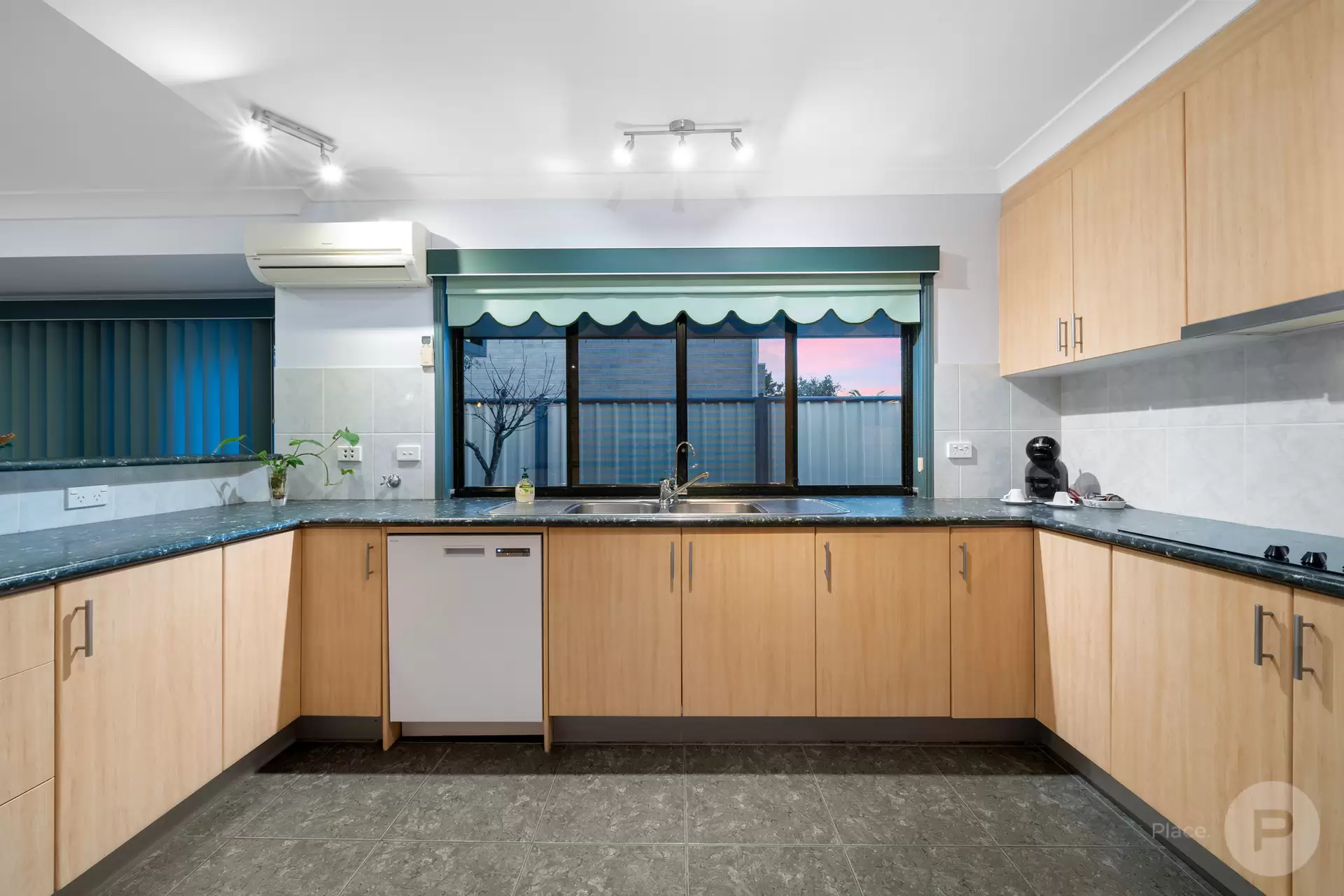 23 Spence Street, Mount Gravatt East Sold by Aurora Property - image 1