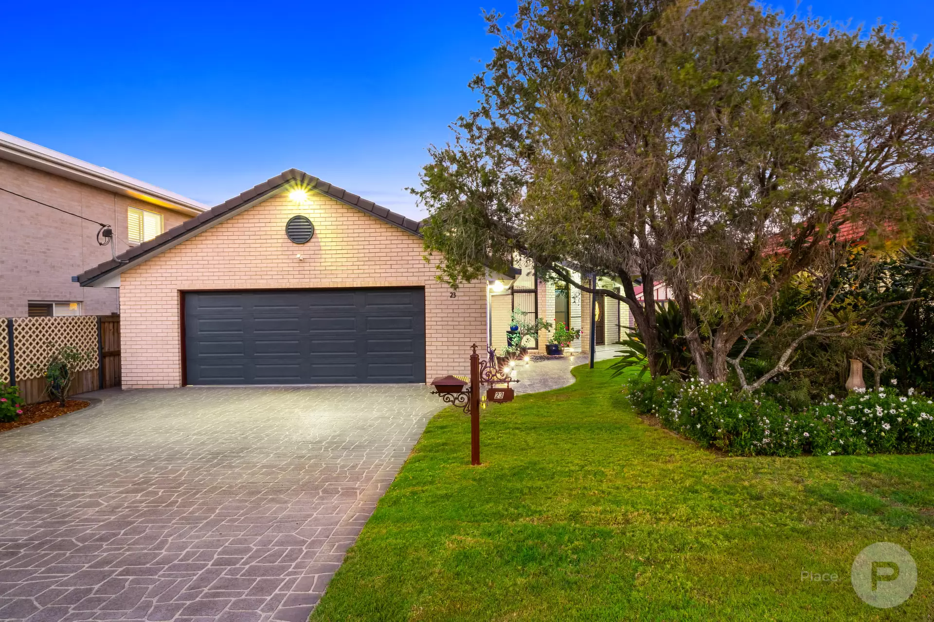 23 Spence Street, Mount Gravatt East Sold by Aurora Property - image 1