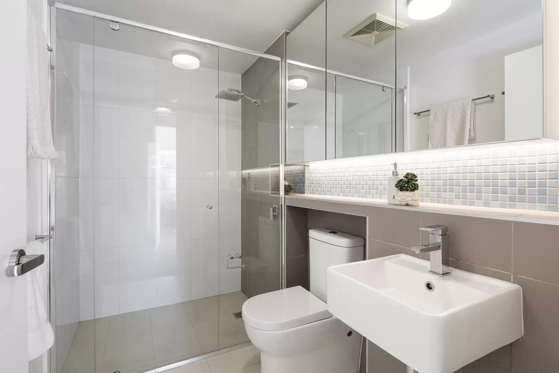 30314/67 Blamey Street, Kelvin Grove Sold by Aurora Property - image 1