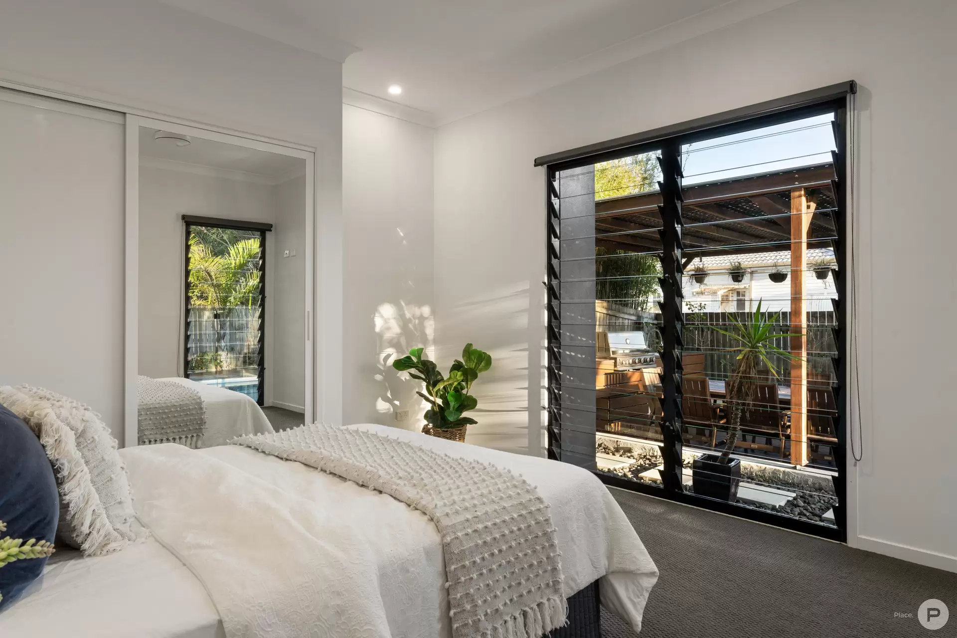 394 Rode Road, Chermside Sold by Aurora Property - image 1
