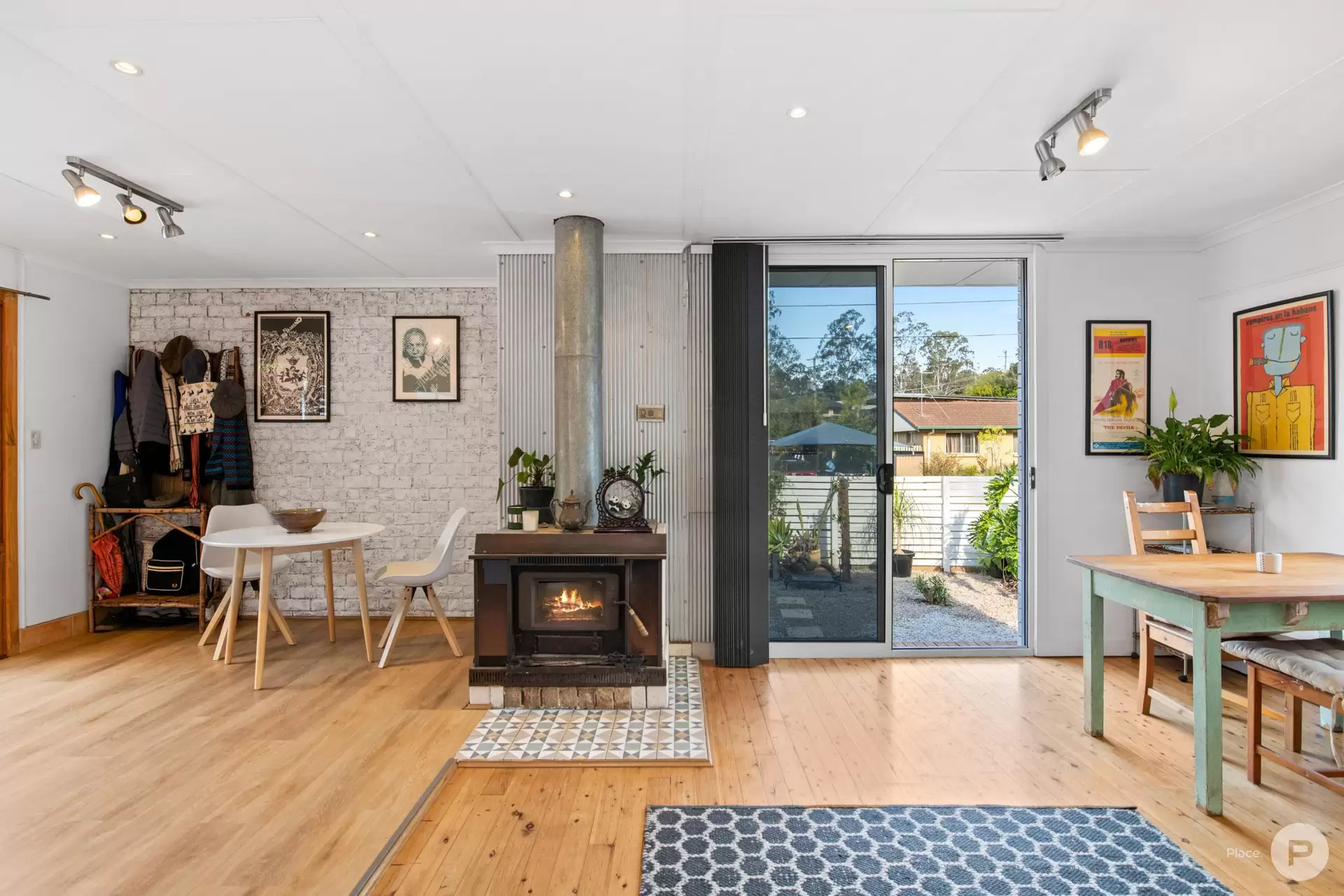 14 Caneby Street, Everton Hills Sold by Aurora Property - image 1