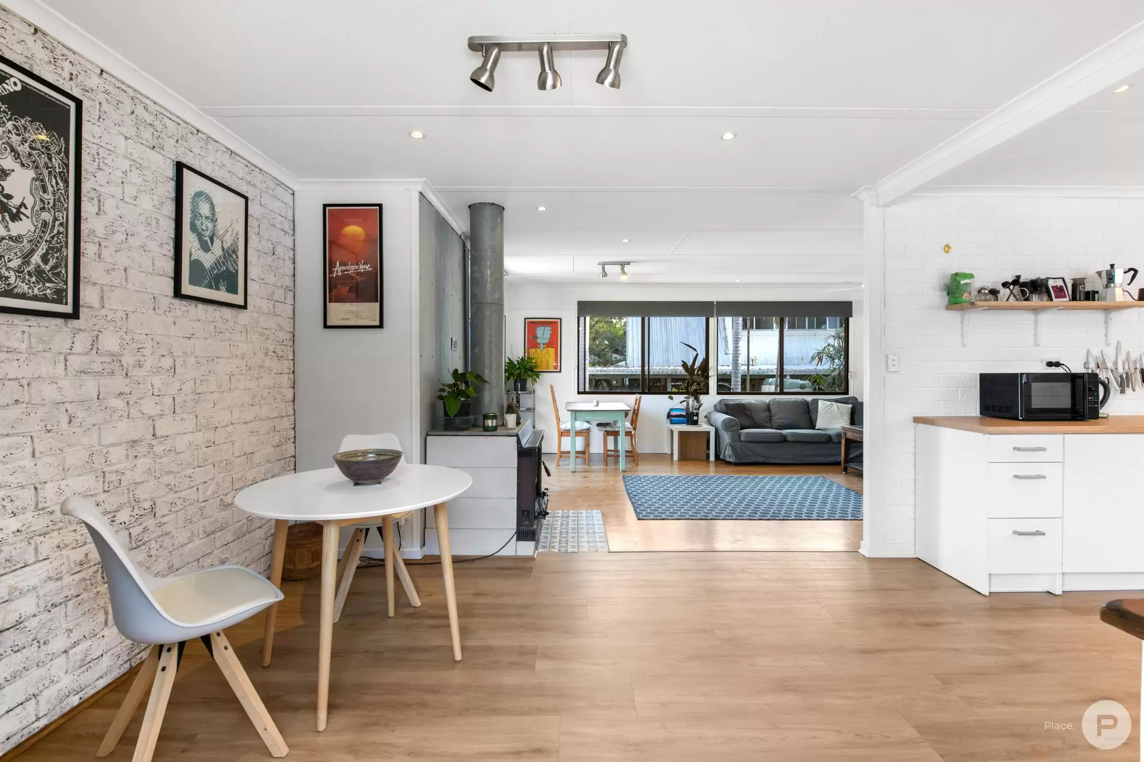 14 Caneby Street, Everton Hills Sold by Aurora Property - image 2