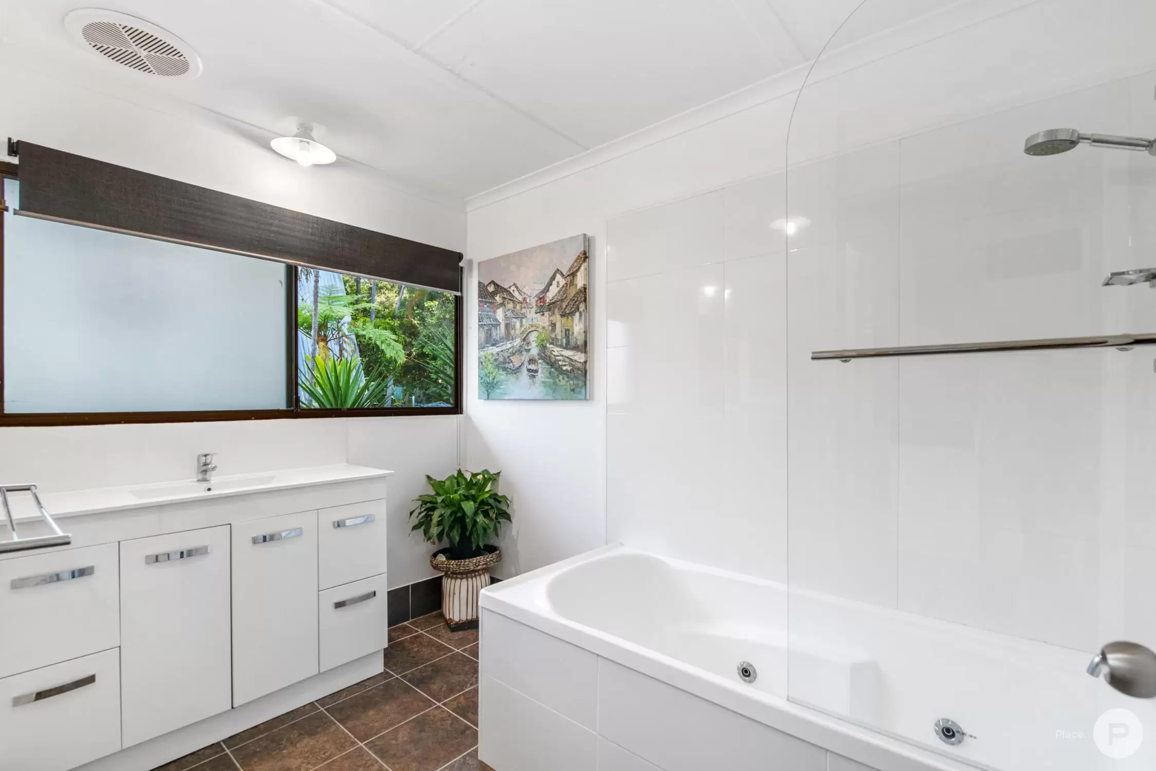14 Caneby Street, Everton Hills Sold by Aurora Property - image 15