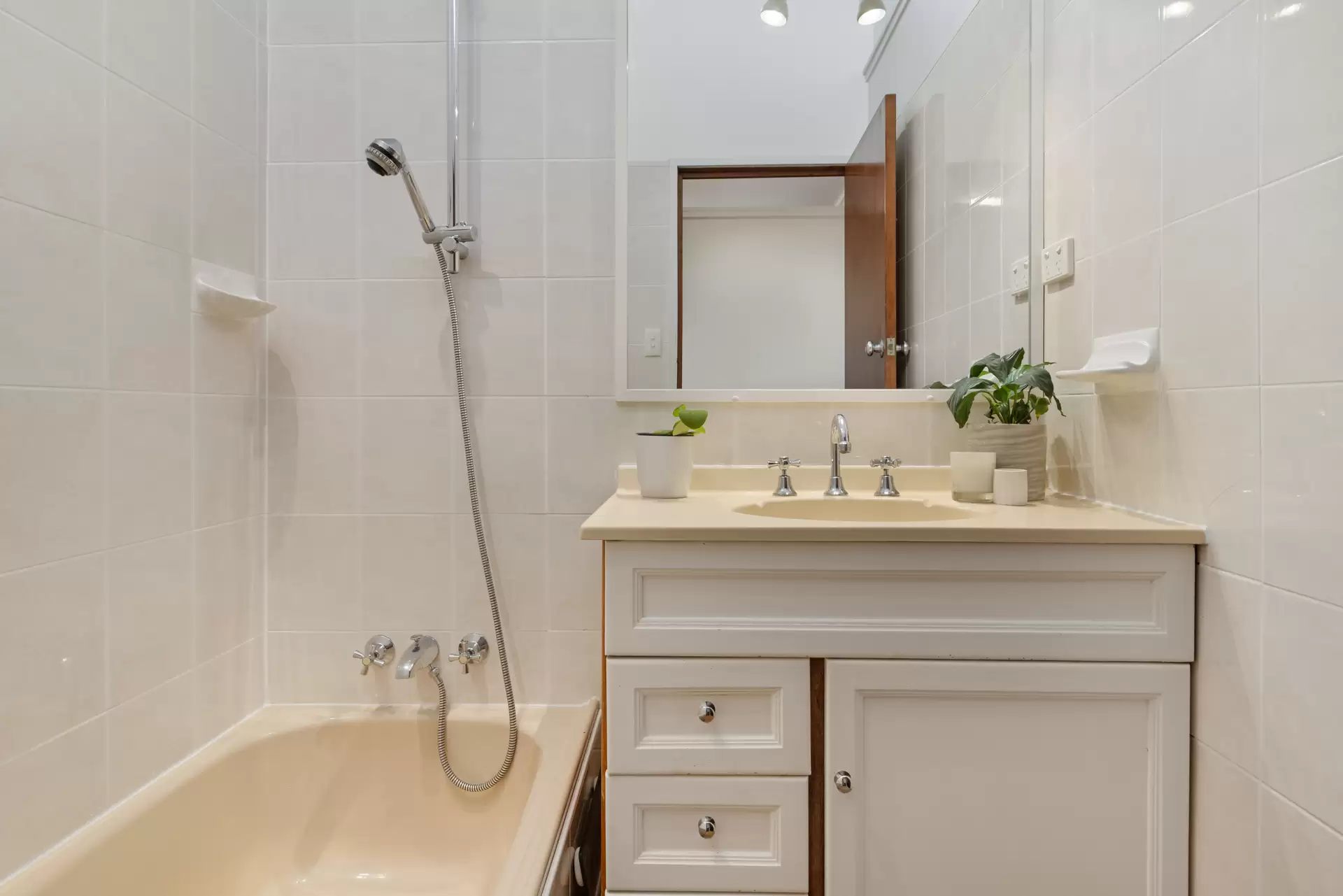 23 Kirri Street, The Gap Sold by Aurora Property - image 1