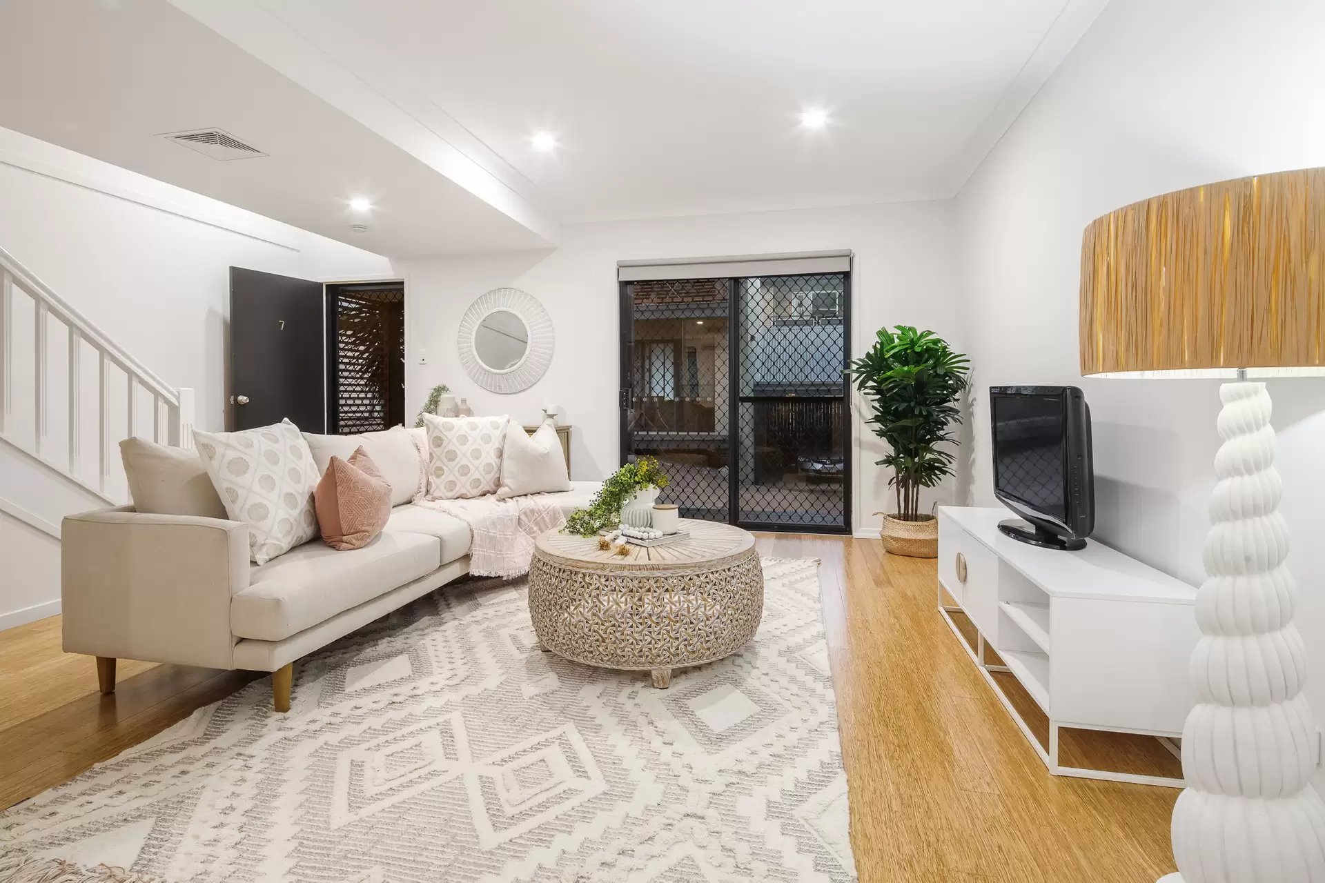 7/22 Wyndham Street, Herston Sold by Aurora Property - image 1