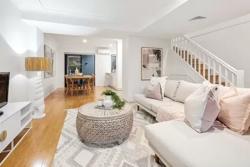7/22 Wyndham Street, Herston Sold by Aurora Property
