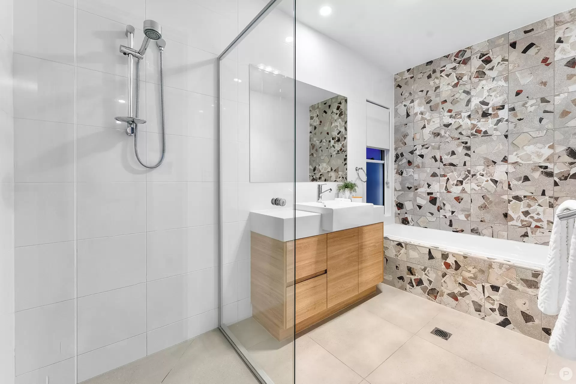 4 Hamilton Street, Gordon Park Sold by Aurora Property - image 1