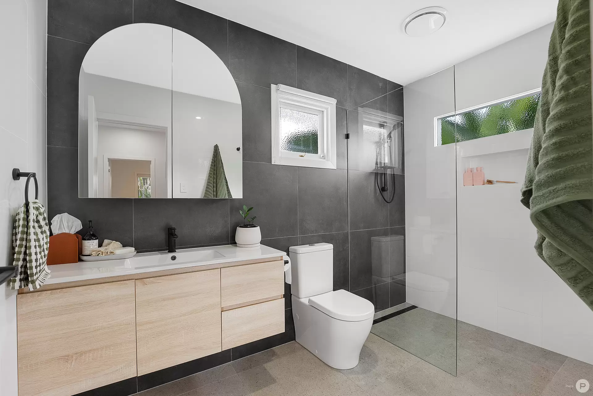 47 Fifth Avenue, Kedron Sold by Aurora Property - image 1