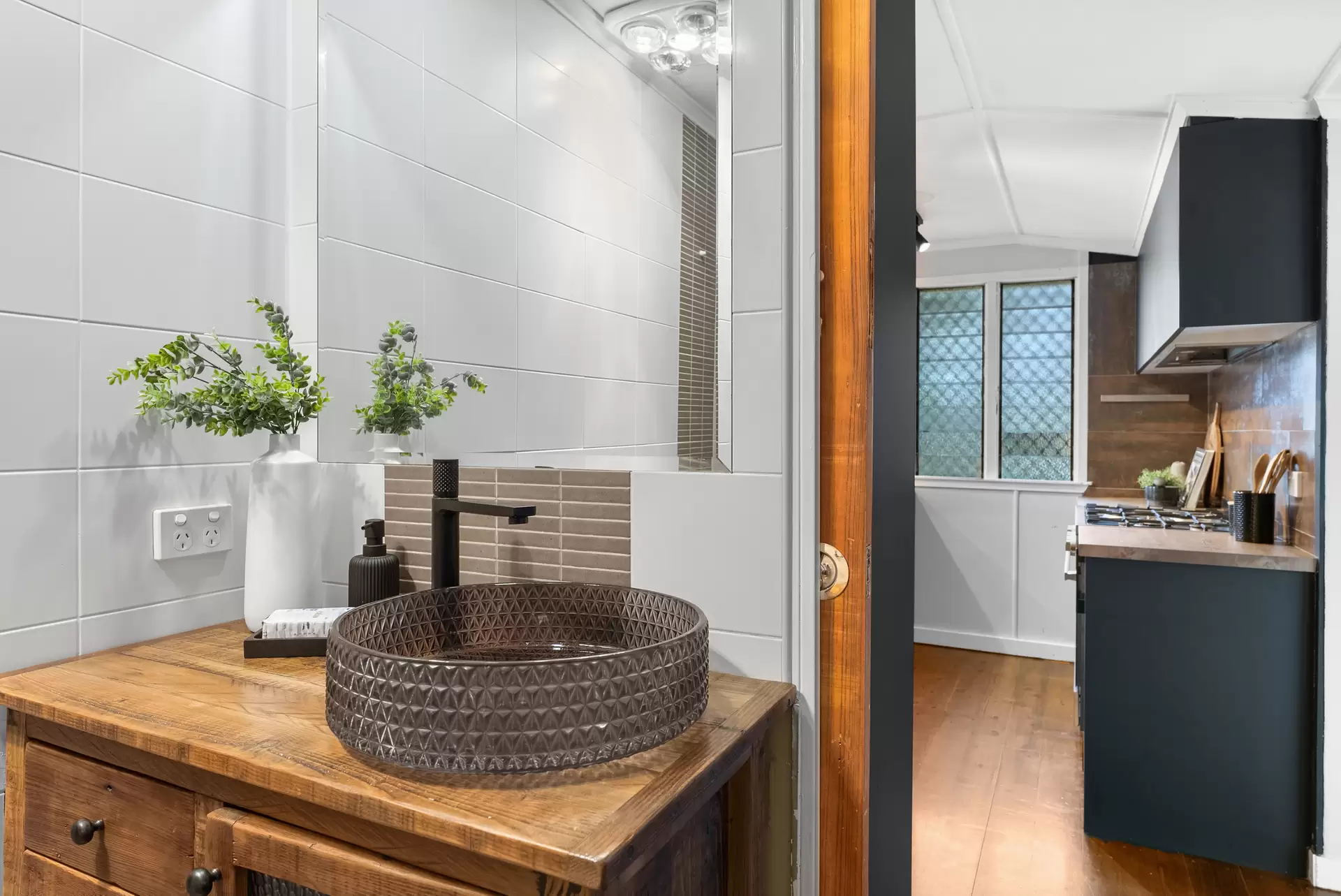 5 Gurley Street, Wavell Heights Sold by Aurora Property - image 1