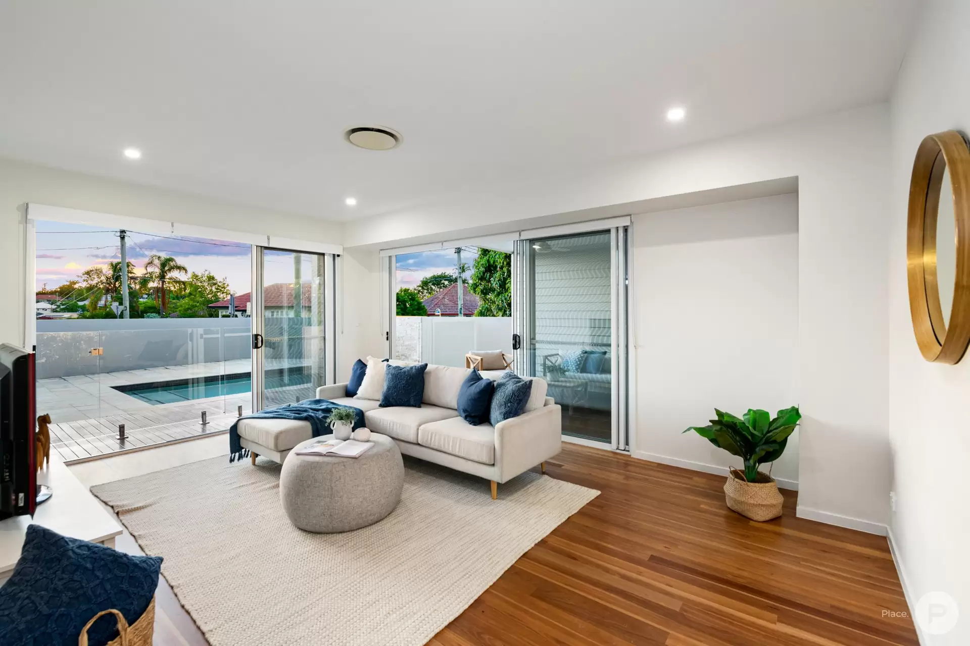 4 Satellite Street, Coorparoo Sold by Aurora Property - image 1