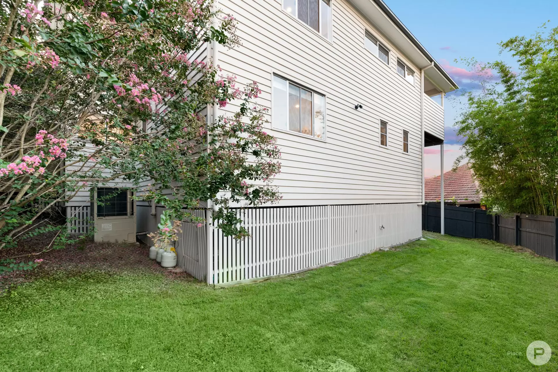 4 Satellite Street, Coorparoo Sold by Aurora Property - image 1