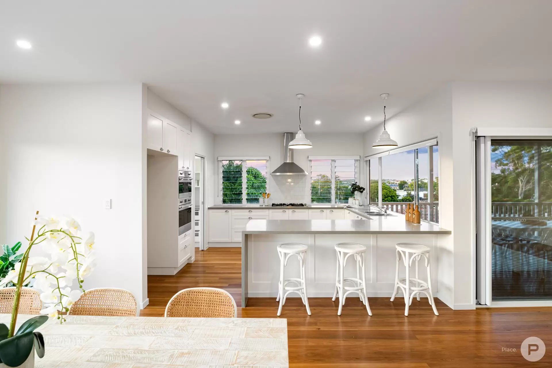 4 Satellite Street, Coorparoo Sold by Aurora Property - image 1