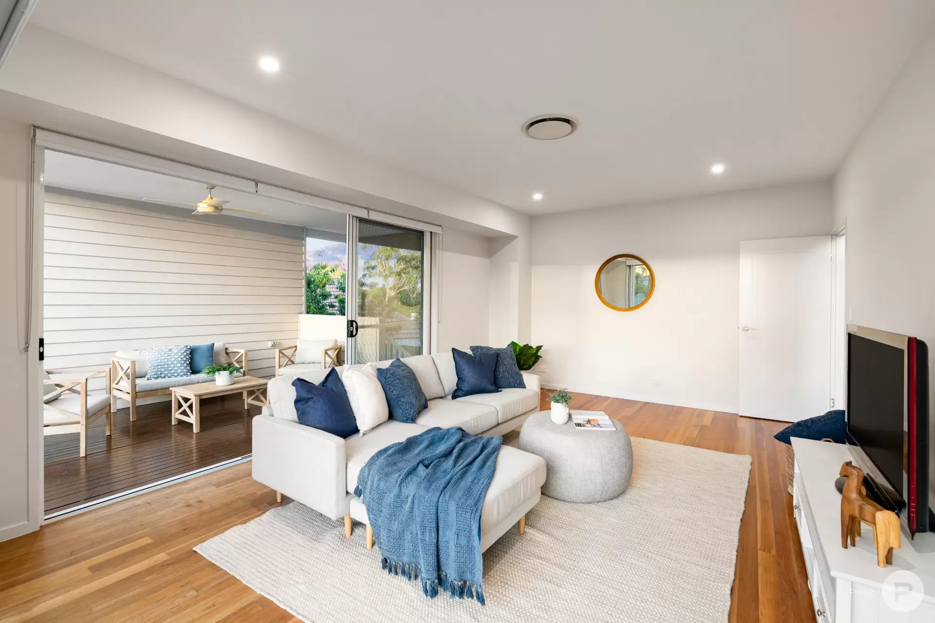 4 Satellite Street, Coorparoo Sold by Aurora Property - image 1