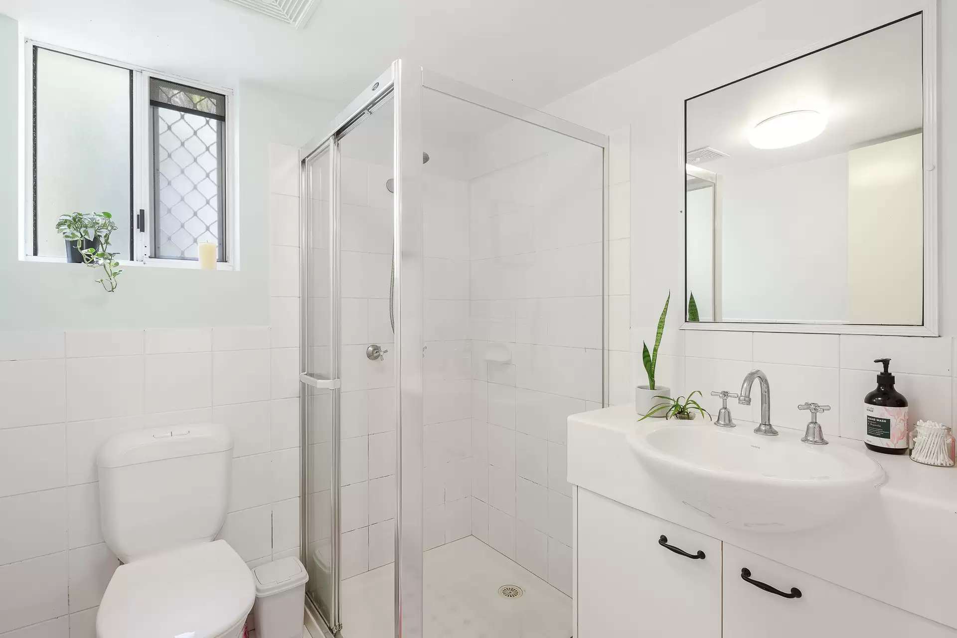 2/11 Franklin Street, Kelvin Grove Sold by Aurora Property - image 1