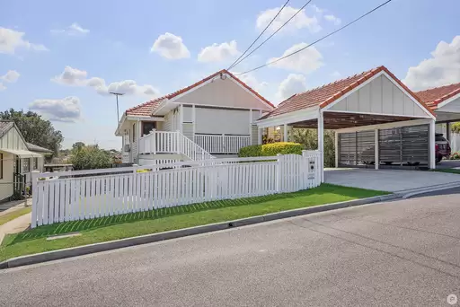 15 Chigwell Street, Wavell Heights Sold by Aurora Property