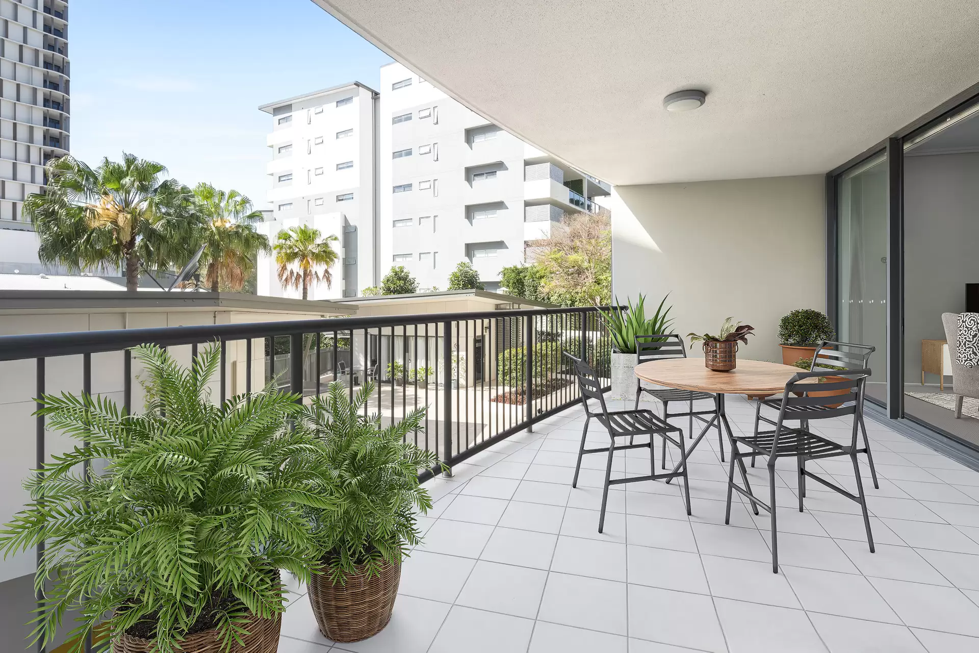 1024/18 Manning Street, Milton Sold by Aurora Property - image 1