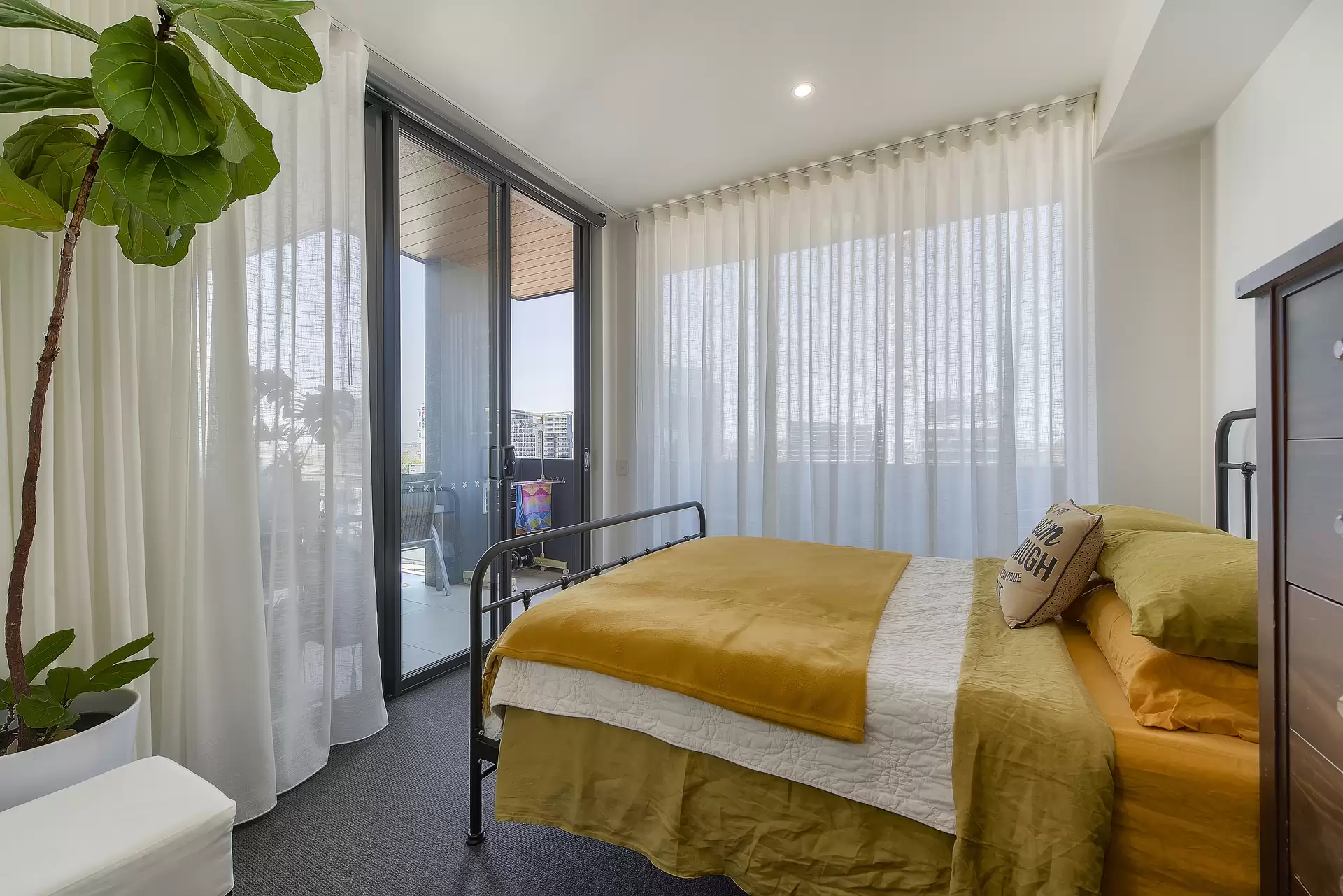 807/24 Augustus Street, Toowong Sold by Aurora Property - image 1