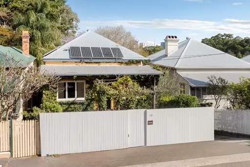 19 Normanby Terrace, Kelvin Grove Sold by Aurora Property