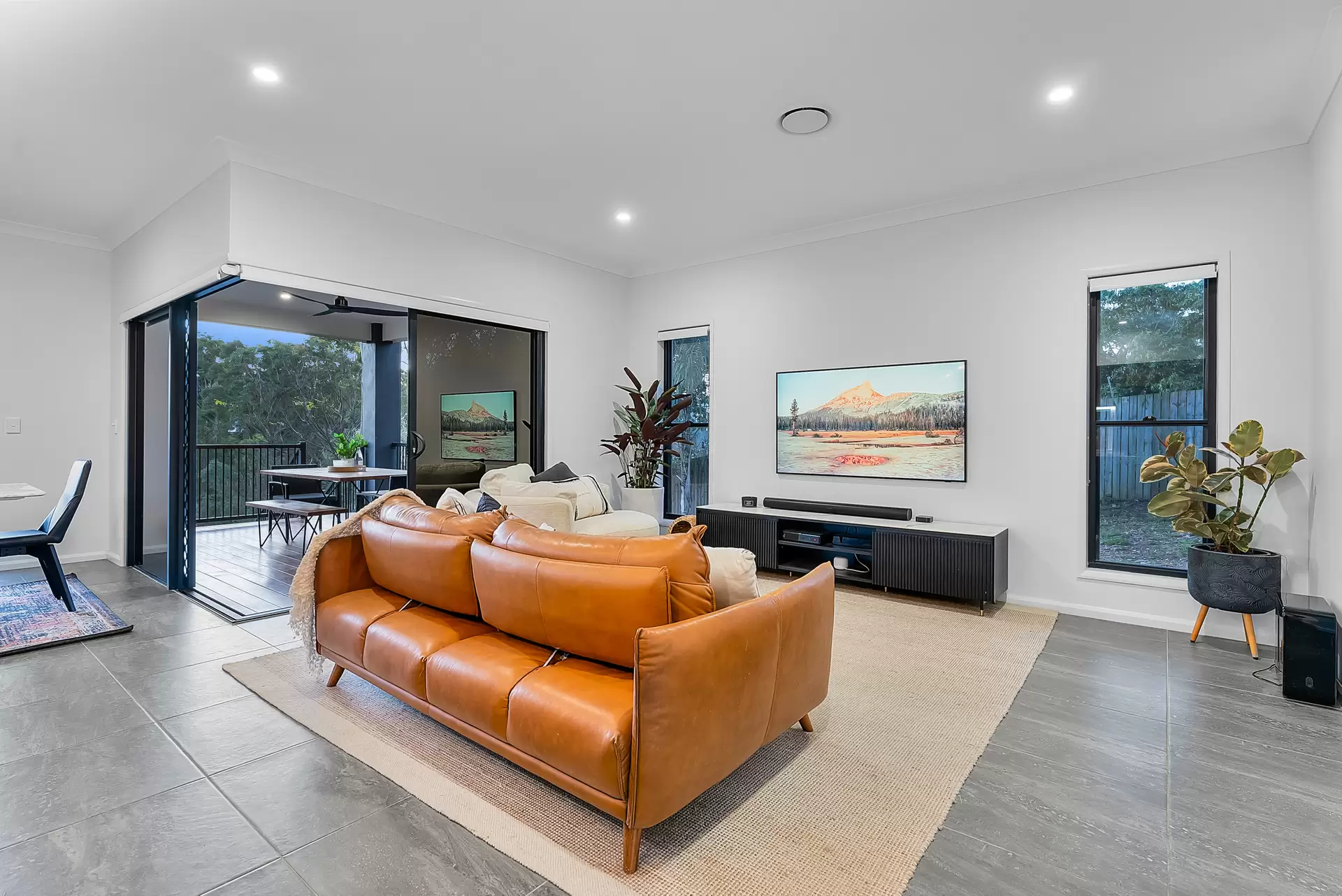 76 Buckland Road, Everton Hills Sold by Aurora Property - image 1