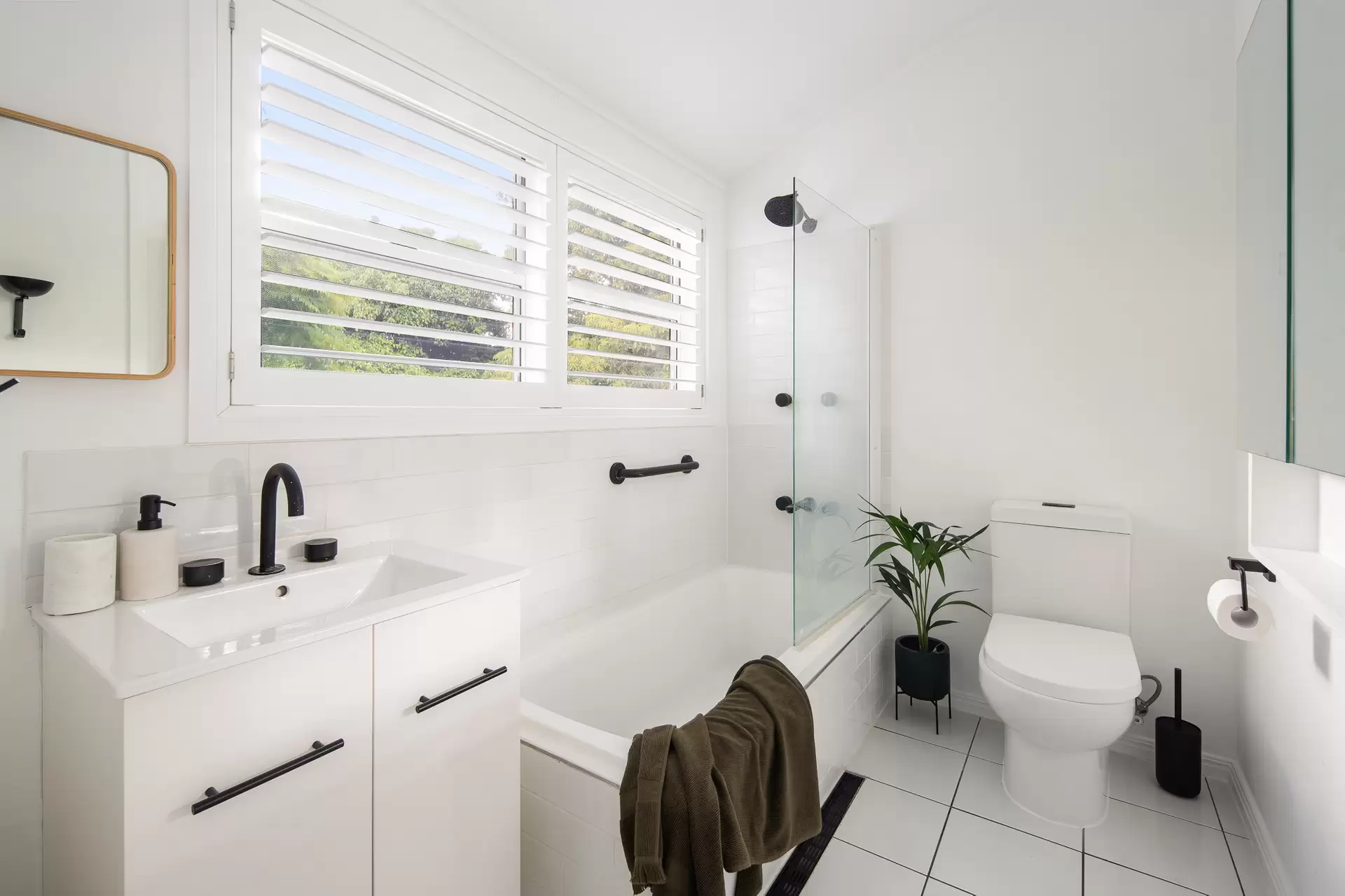 6 Normanby Terrace, Kelvin Grove Sold by Aurora Property - image 1