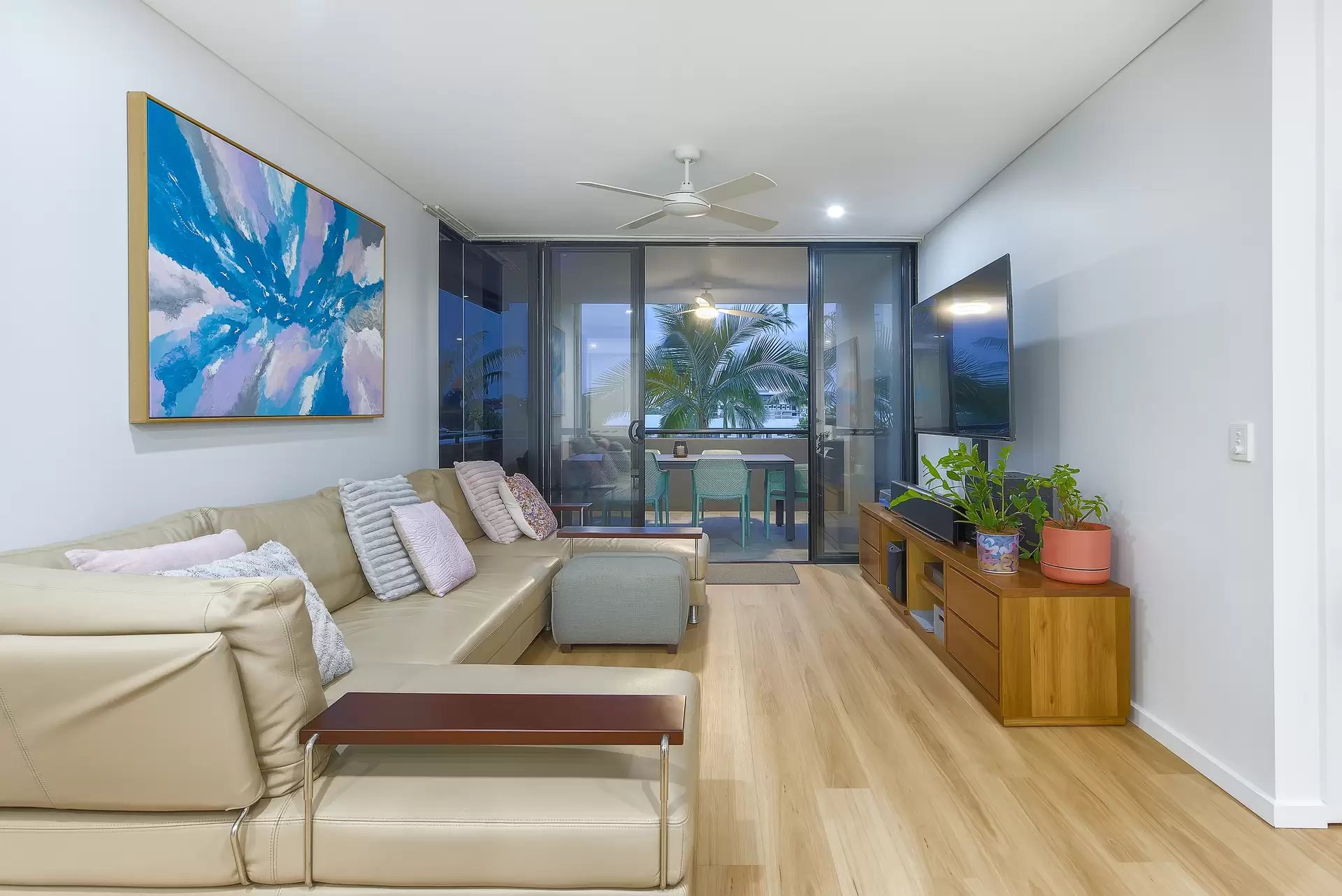 19/26 Holland Street, Toowong Sold by Aurora Property - image 1