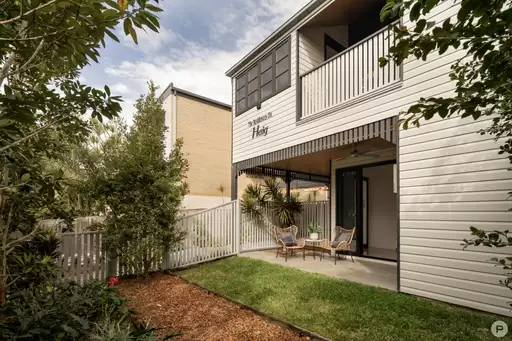 2/17 Haig Street, Clayfield Sold by Aurora Property