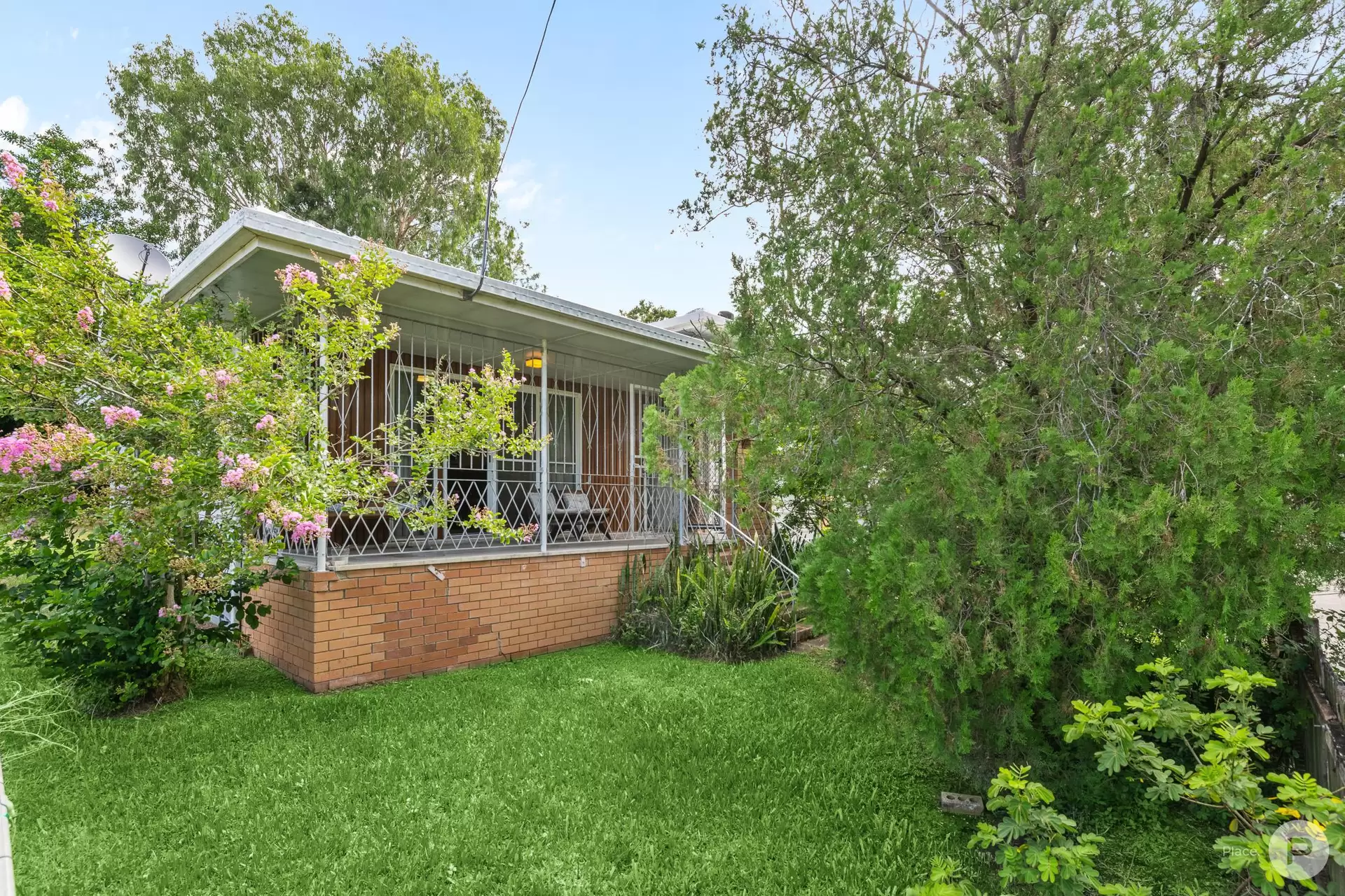 44 Farm Street, Newmarket Sold by Aurora Property - image 1