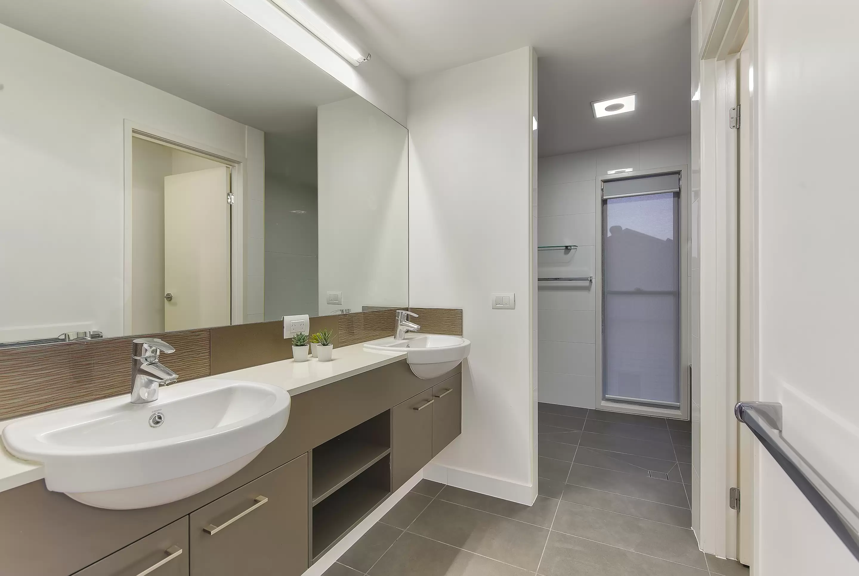 36 Wight Street, Milton Sold by Aurora Property - image 21