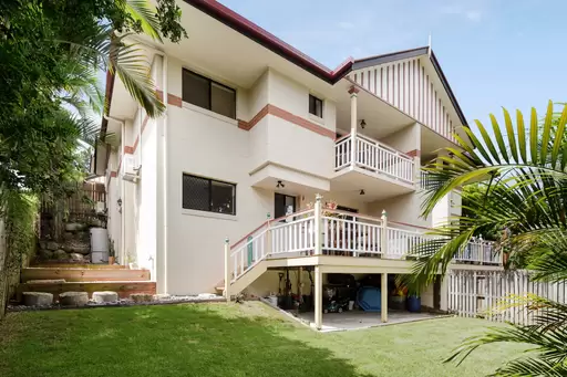3/42 Scott Road, Herston Sold by Aurora Property