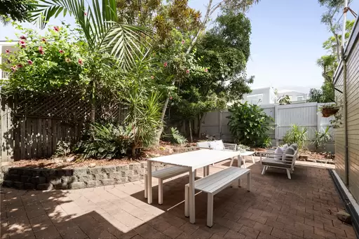 4/100 Butterfield Street, Herston Sold by Aurora Property