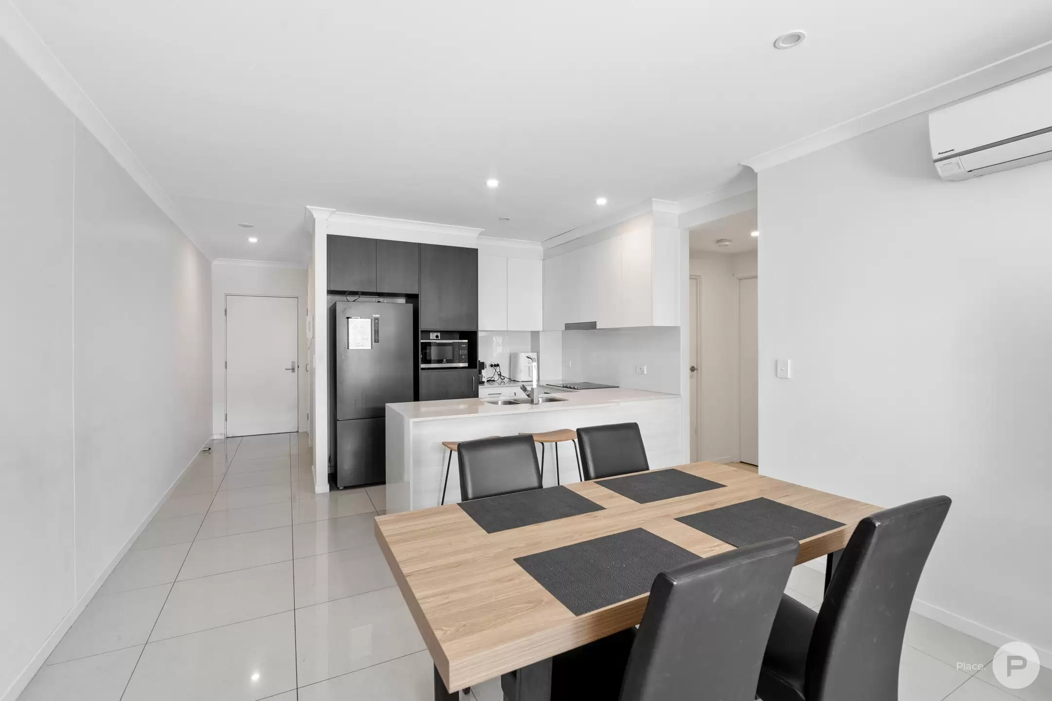 304/19 Isedale Street, Wooloowin Sold by Aurora Property - image 2