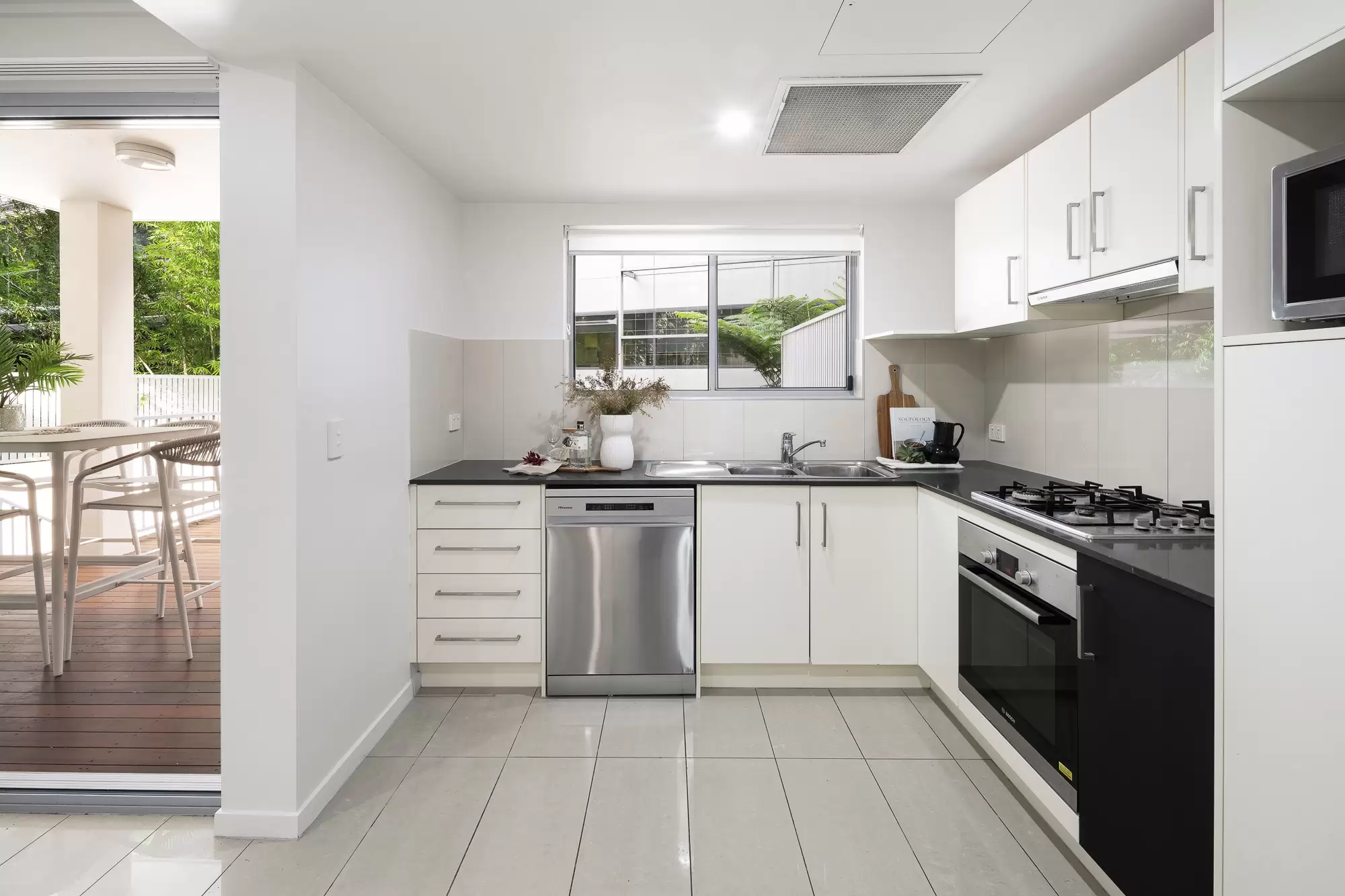 201/23 Robinson Place, Kelvin Grove Sold by Aurora Property - image 6
