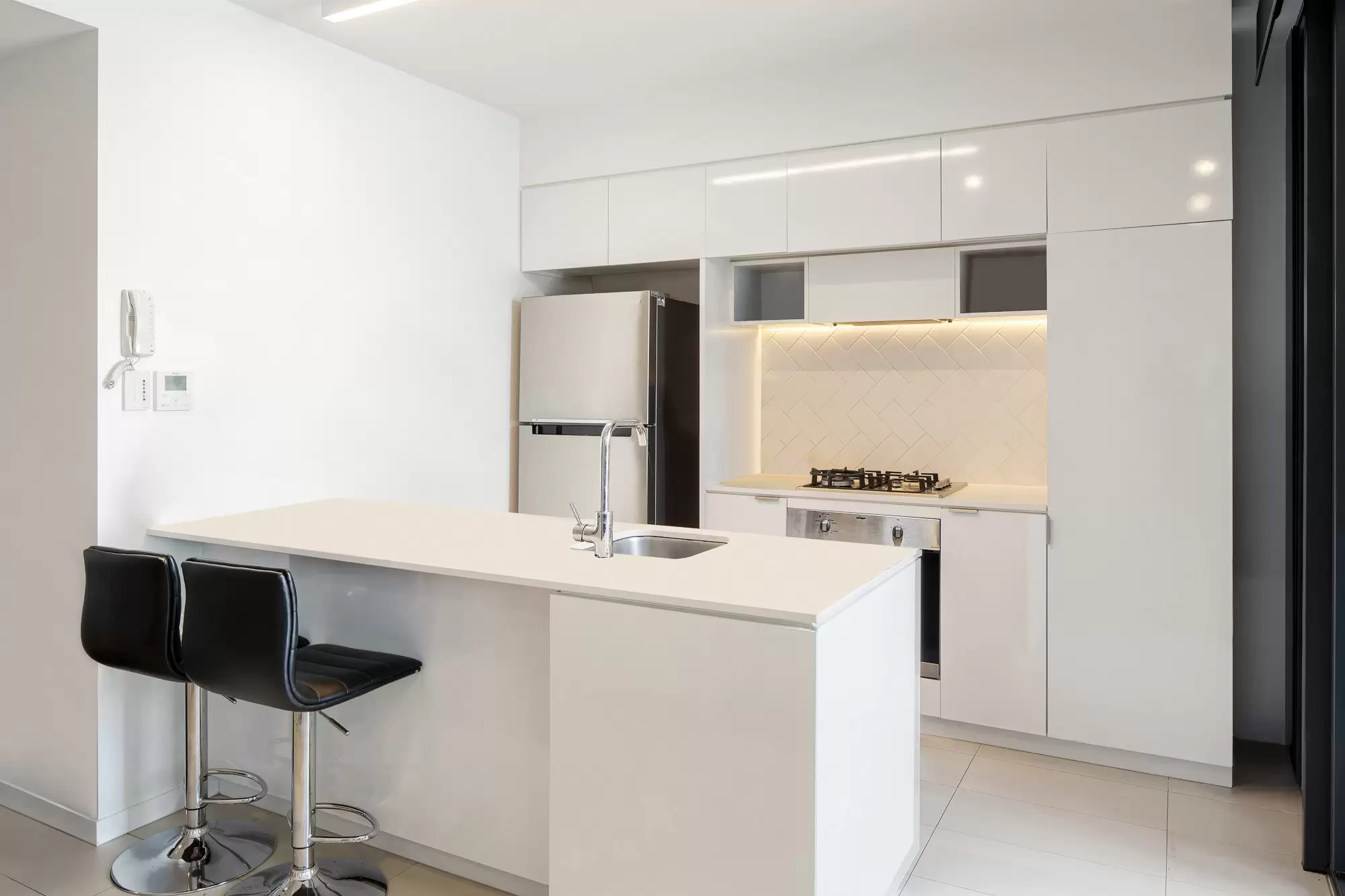 1064/36 Evelyn Street, Newstead Sold by Aurora Property - image 3