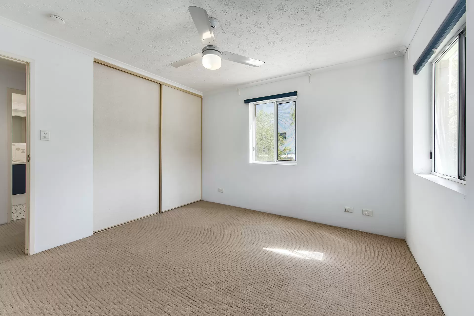 4/63 Thistle Street, Lutwyche Sold by Aurora Property - image 1