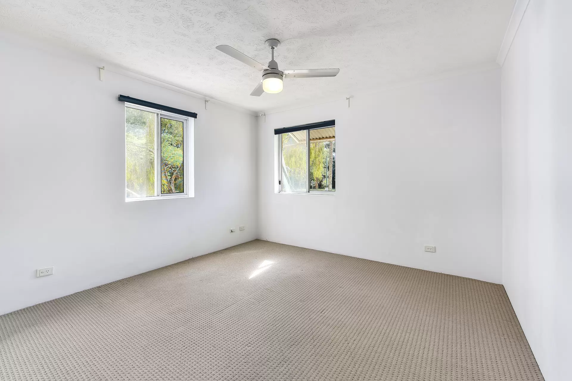 4/63 Thistle Street, Lutwyche Sold by Aurora Property - image 1