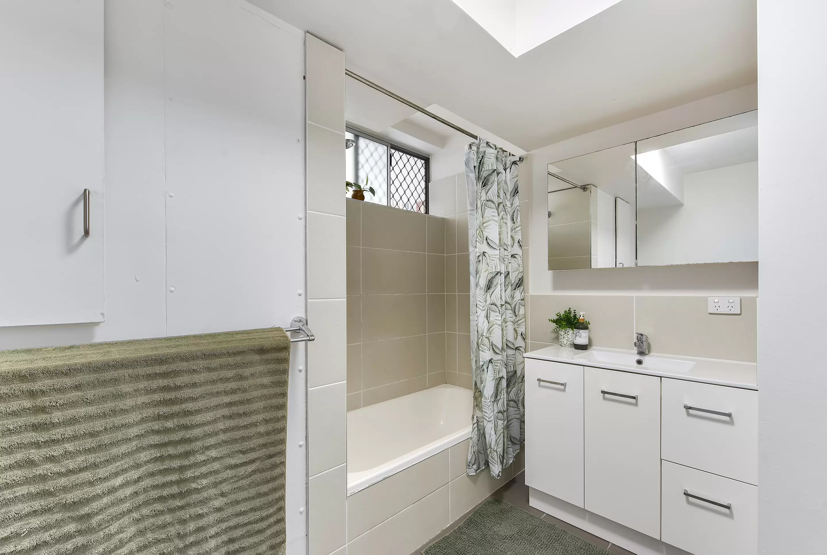 5/23 Augustus Street, Toowong Sold by Aurora Property - image 6