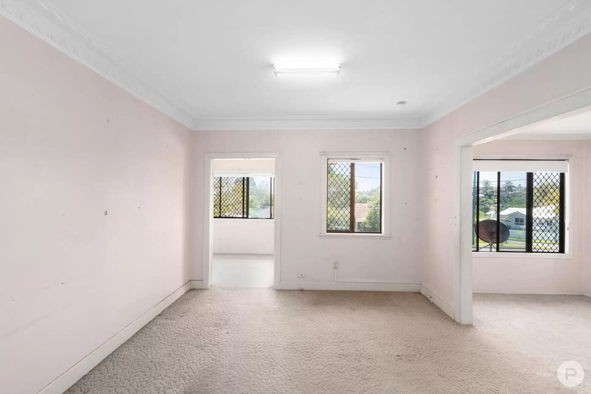 114 Sterculia Avenue, Holland Park West Sold by Aurora Property - image 1
