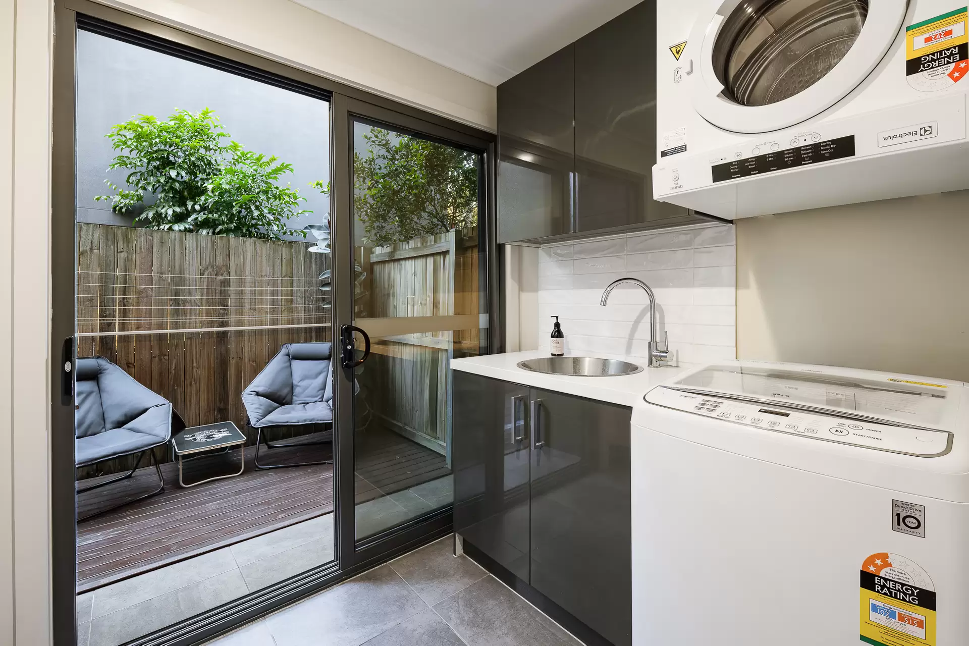 10/89 Herston Road, Kelvin Grove Sold by Aurora Property - image 1
