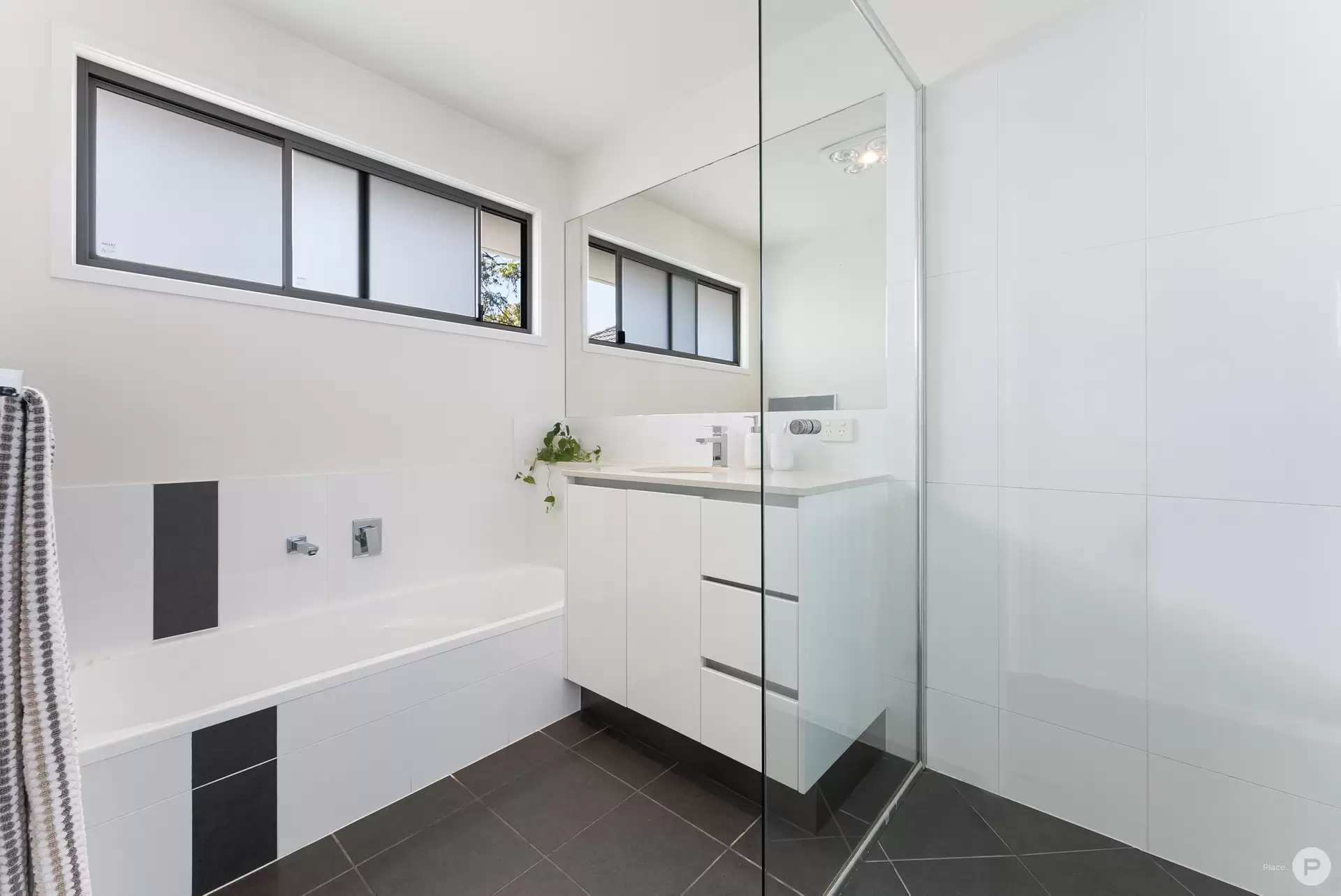 8A Sheena Street, Geebung Sold by Aurora Property - image 1