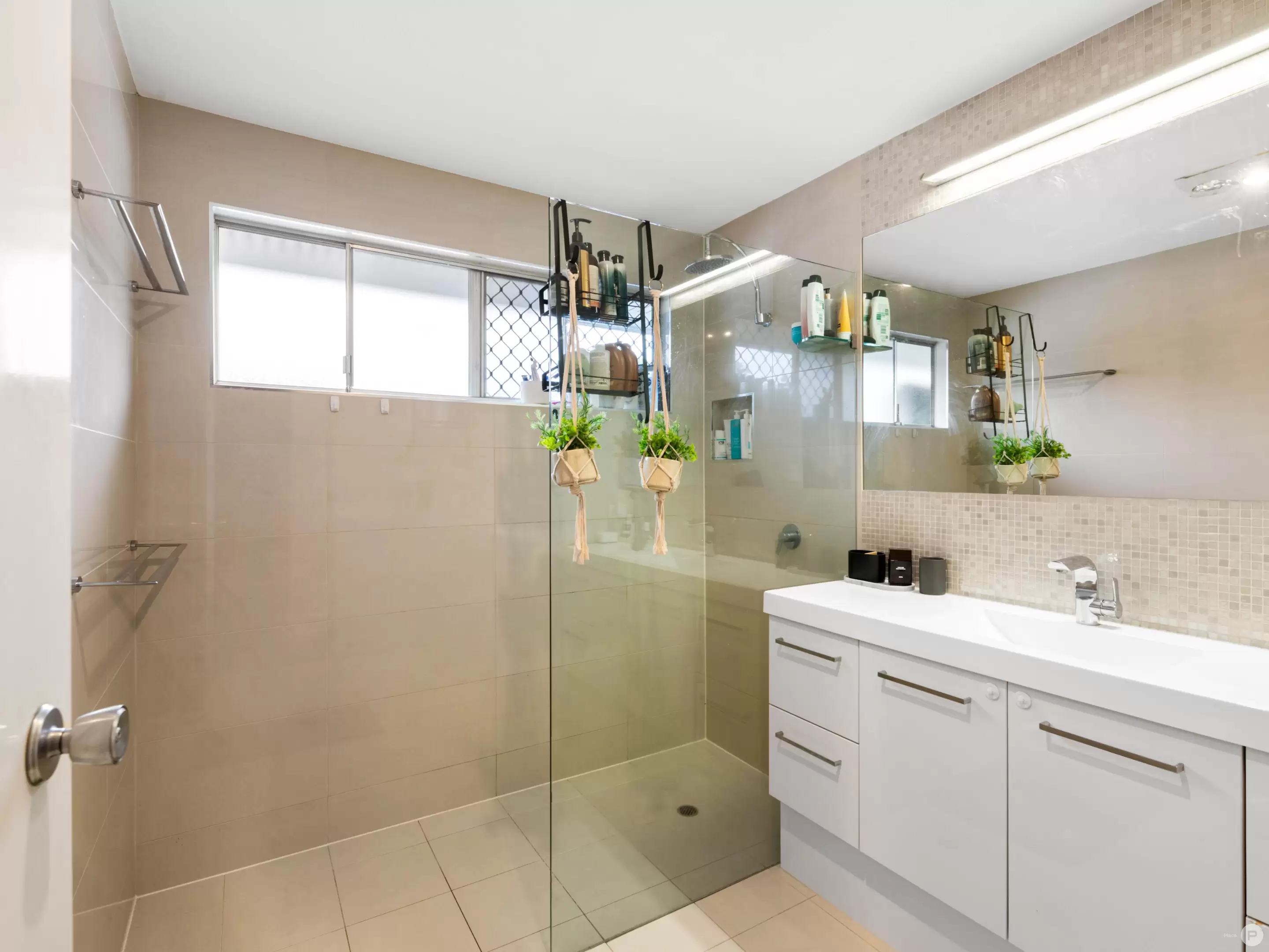 7 Franciscea Street, Everton Hills Sold by Aurora Property - image 13