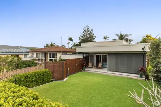 7 Franciscea Street, Everton Hills Sold by Aurora Property