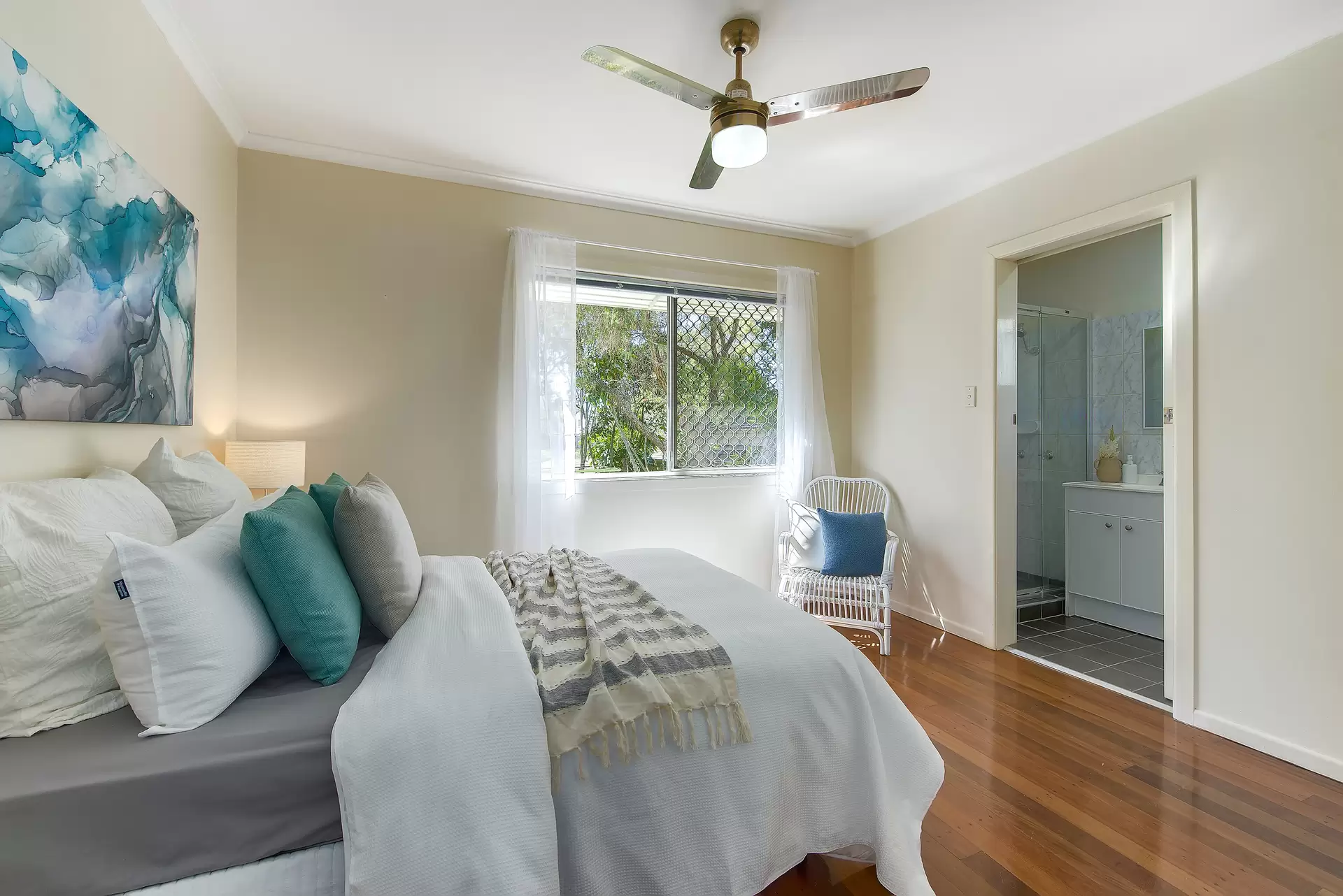 33 Redbank Road, Redcliffe Sold by Aurora Property - image 1