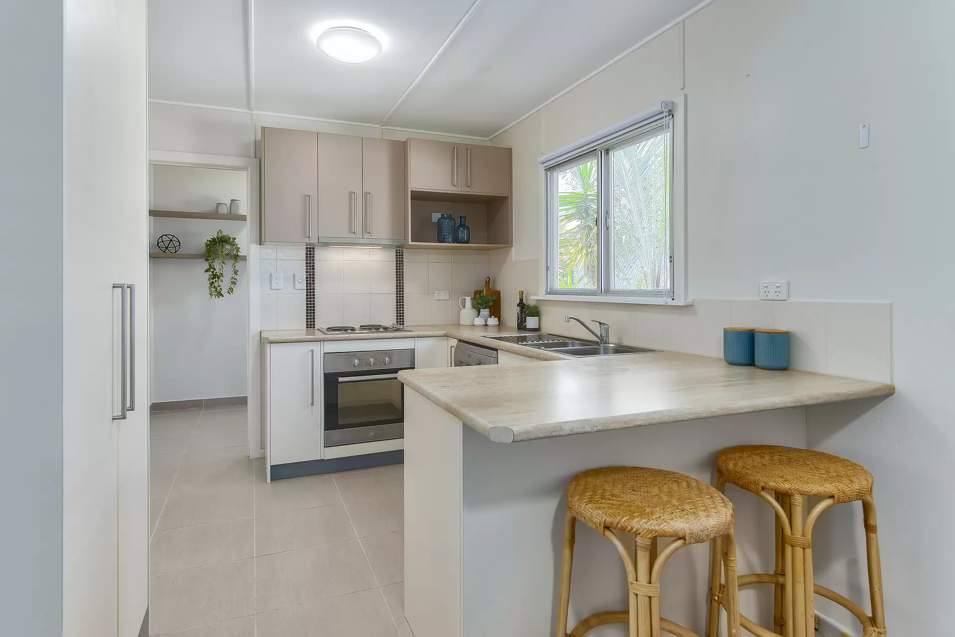 33 Redbank Road, Redcliffe Sold by Aurora Property - image 1