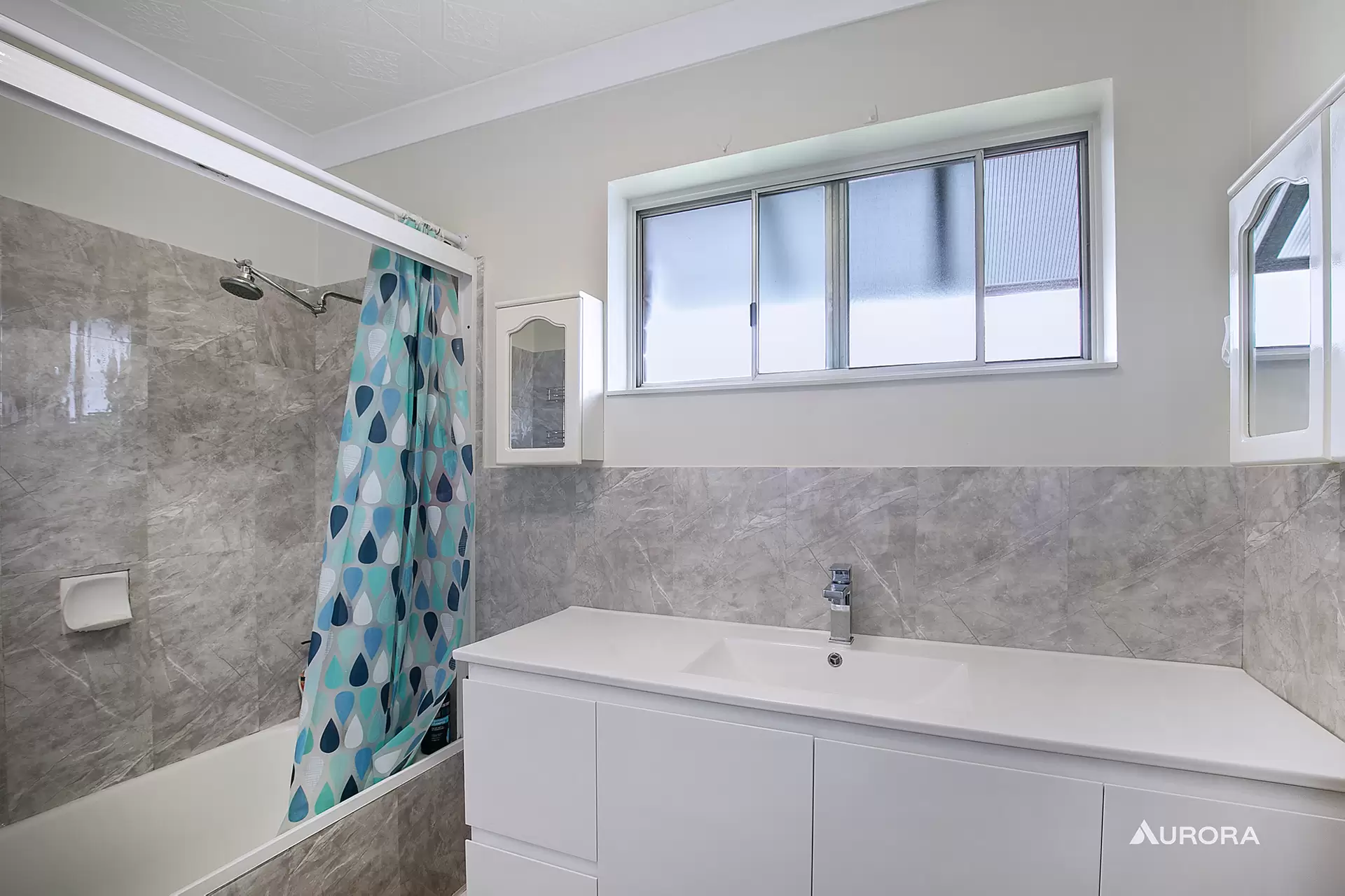 4/334 Cornwall Street, Greenslopes Sold by Aurora Property - image 1
